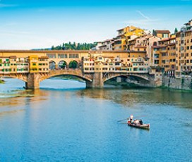 Tour en bateau sur le fleuve Arno à Florence