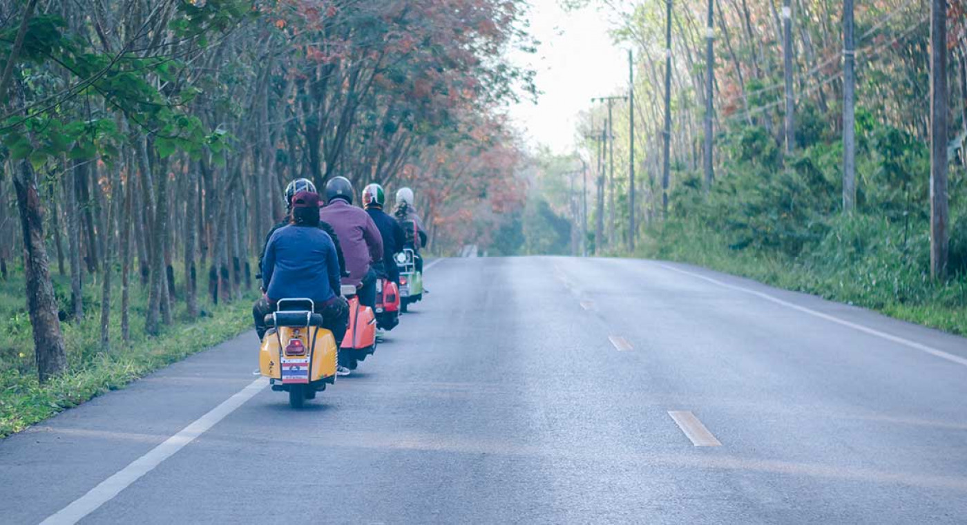 トスカーナをめぐるヴェスパ・ツアー (Vespa in Chianti)