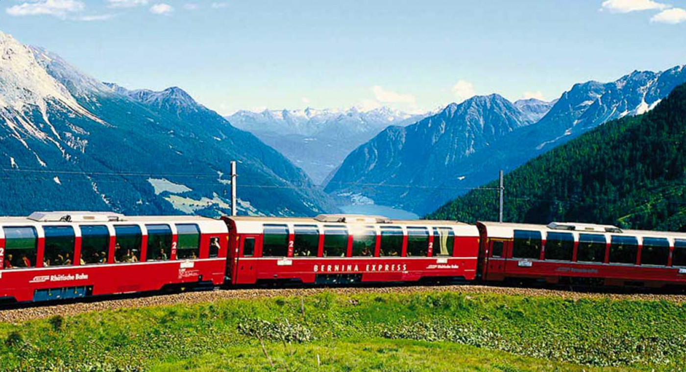 Train Bernina Express et Saint-Moritz