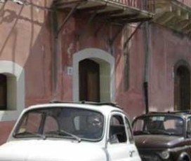 La Strada del Vino dell'Etna in Fiat 500 d'epoca             