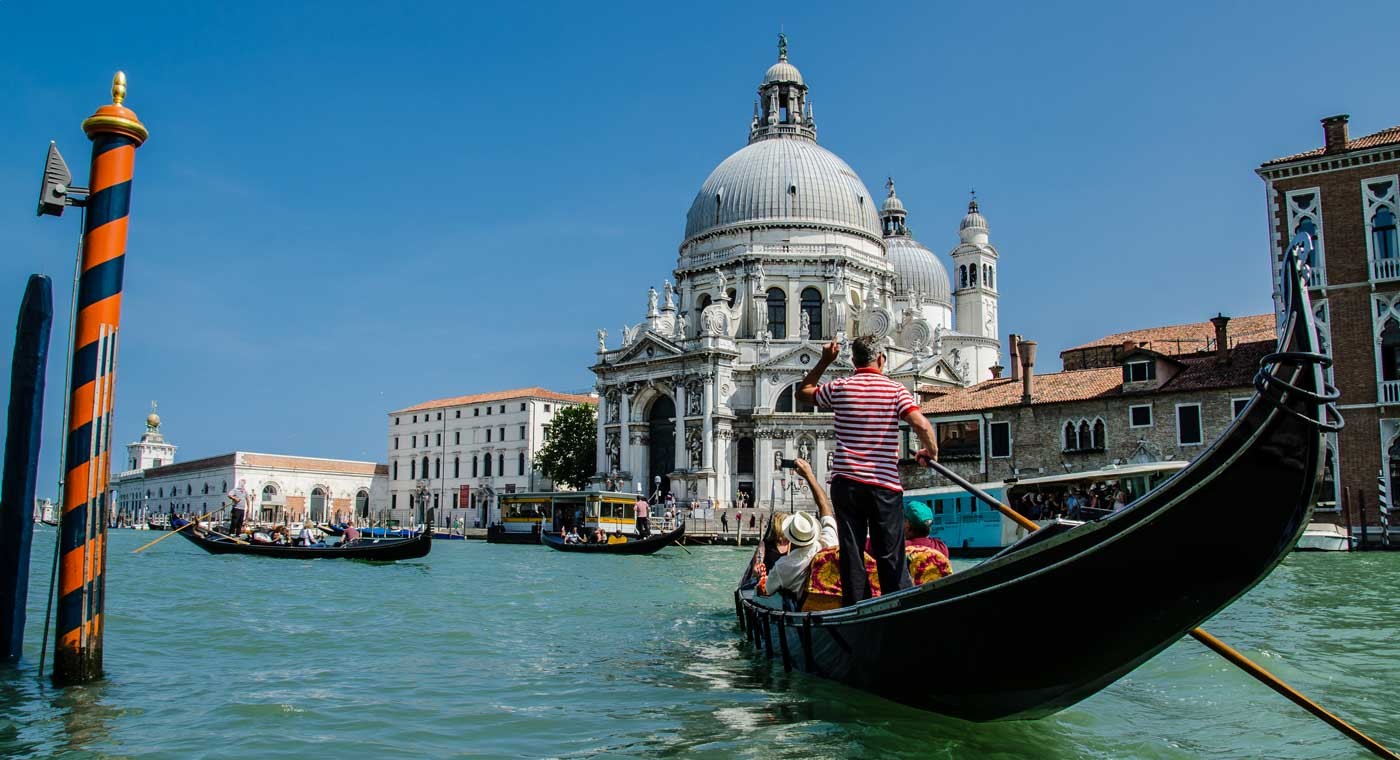Découvrir Venise: promenade à pied et en gondole