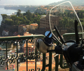 La Costa Amalfinata en moto Vespa