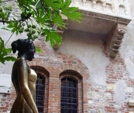 Passeio guiado pelo centro histórico de Verona    