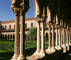 Chiostro di S. Maria Nuova Basilica Cattedrale di Monreale