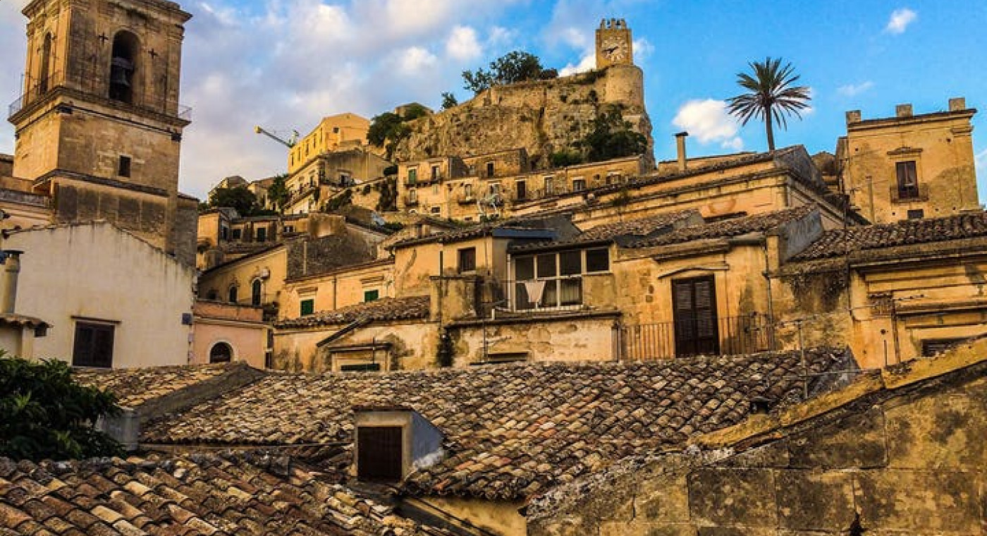Per i tetti di Modica con Siciliando